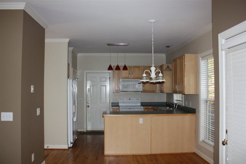 6424 Nowell Pointe Dr, Raleigh, NC 27607