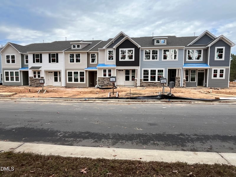 6425 Granite Quarry Dr, Raleigh, NC 27610