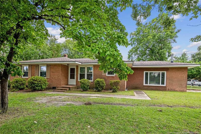 6425 Morganton Rd, Fayetteville, NC 28314