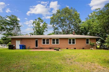 6425 Morganton Rd, Fayetteville, NC 28314