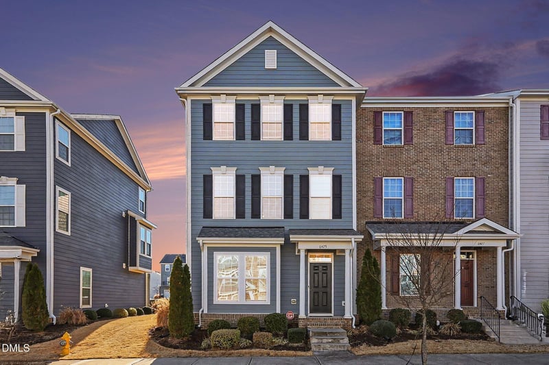 6425 Perry Creek Rd, Raleigh, NC 27616