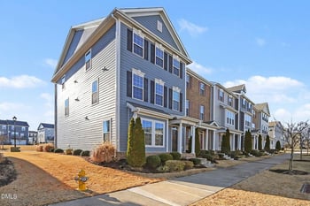 6425 Perry Creek Rd, Raleigh, NC 27616