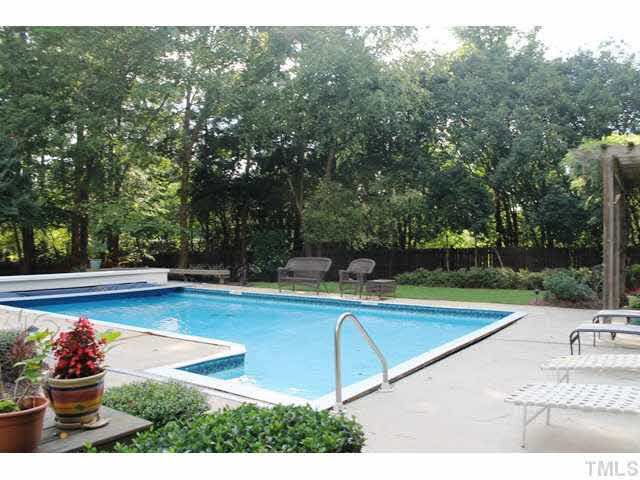 6429 Chapman Ct, Raleigh, NC 27612