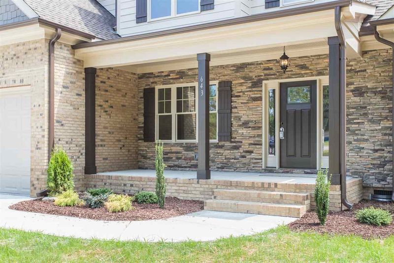 643 Dogeye Rd, Benson, NC 27504