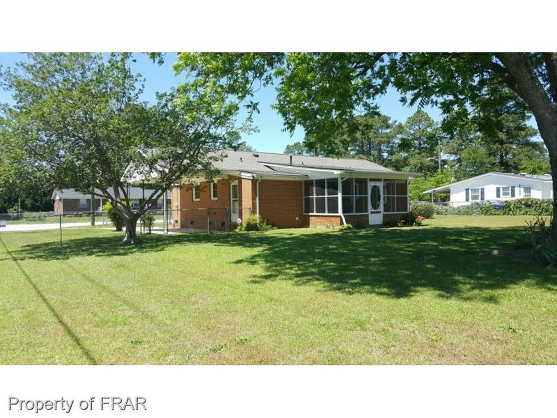 643 Rockspring Rd, Fayetteville, NC 28314
