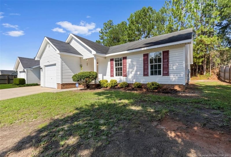 6430 Applewhite Rd, Fayetteville, NC 28304