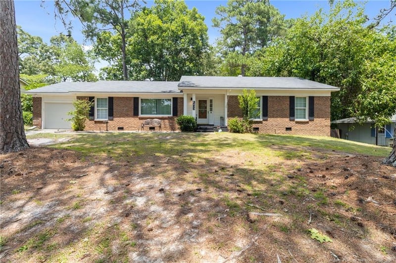 6432 Easthampton Rd, Fayetteville, NC 28314