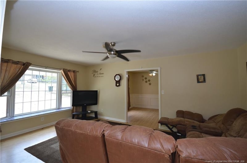6432 Milford Rd, Fayetteville, NC 28303