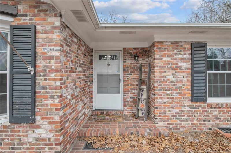 6432 Milford Rd, Fayetteville, NC 28303