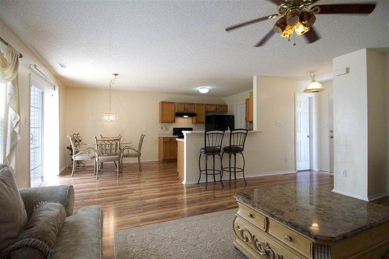 6432 Saybrooke Dr, Raleigh, NC 27604