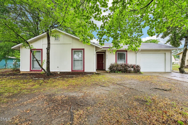 6434 Rannock Dr, Fayetteville, NC 28304