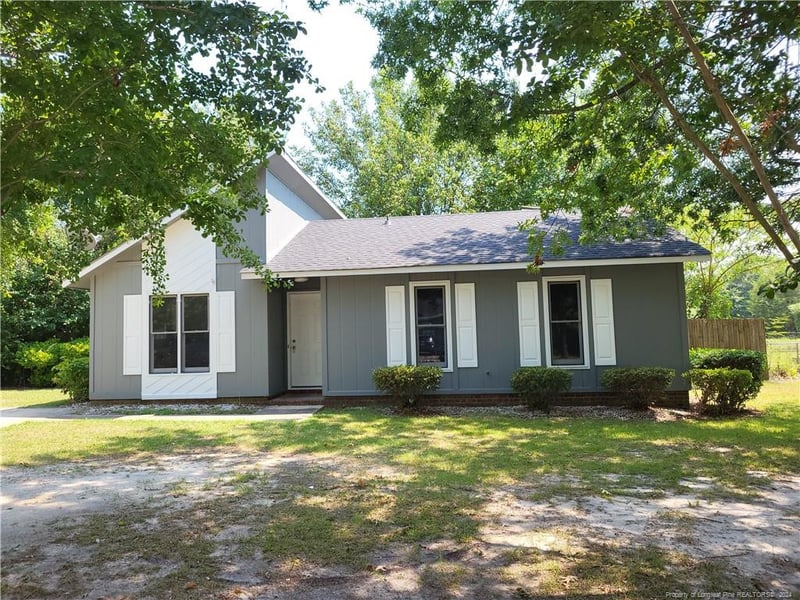 6435 Rannock Dr, Fayetteville, NC 28304