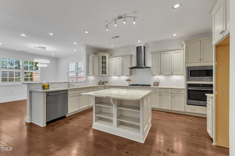 644 Angelica Cir, Cary, NC 27518