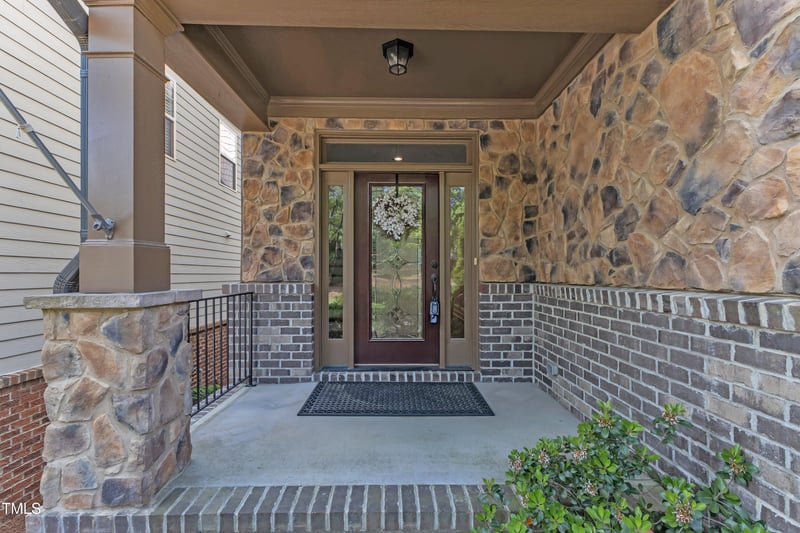 644 Angelica Cir, Cary, NC 27518