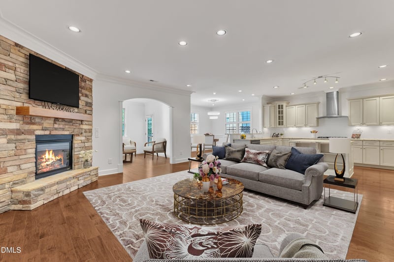 644 Angelica Cir, Cary, NC 27518