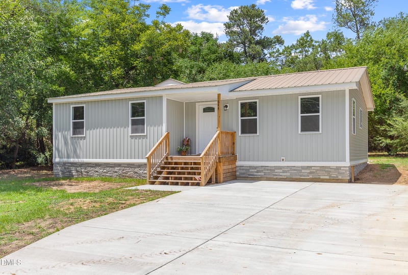 644 Moores Chapel Rd, Lillington, NC 27546
