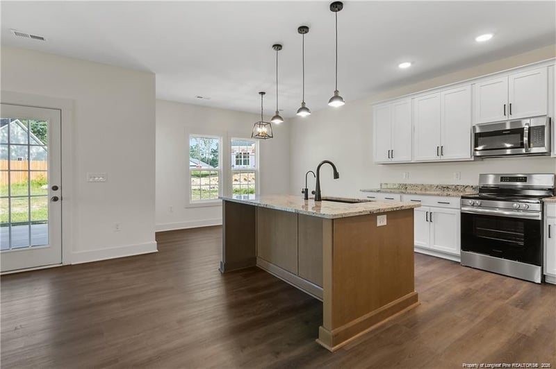 644 W Summerchase Dr, Fayetteville, NC 28311