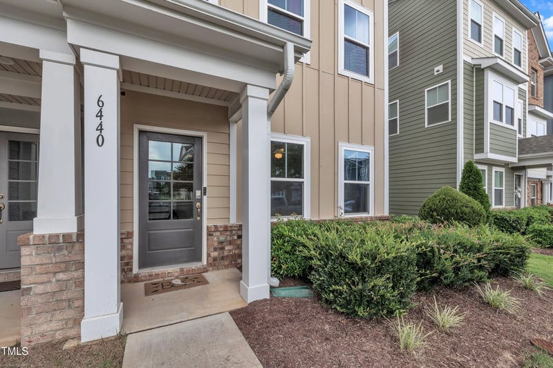 6440 Perry Creek Rd, Raleigh, NC 27616