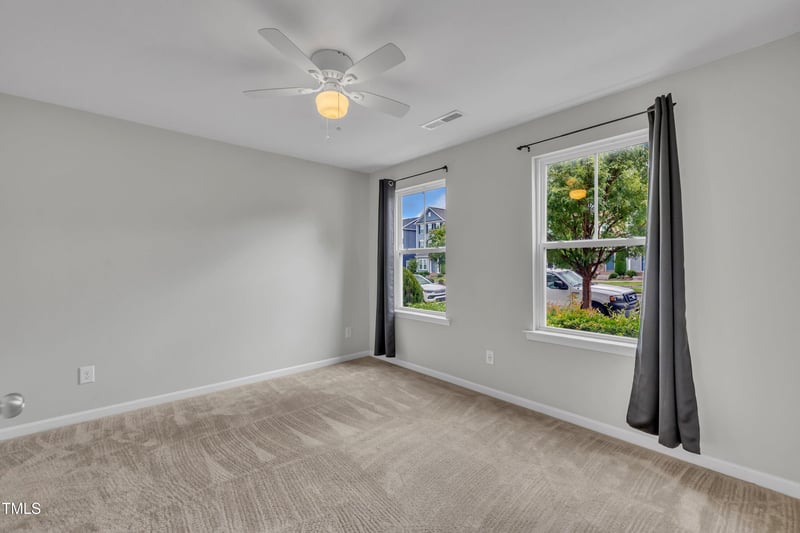 6440 Perry Creek Rd, Raleigh, NC 27616