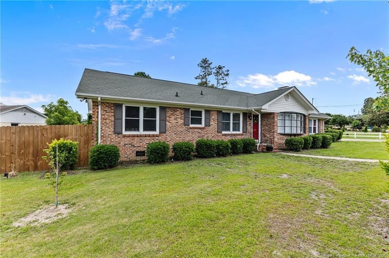 6442 Greyfield Rd, Fayetteville, NC 28303