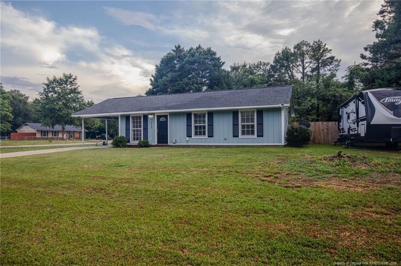 6449 Rutherglen Dr, Fayetteville, NC 28304