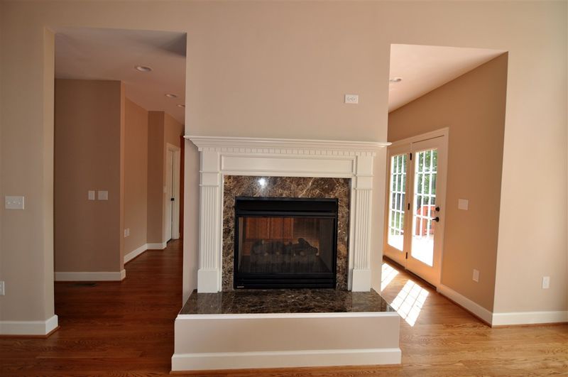 645 Emily Ln, Chapel Hill, NC 27516