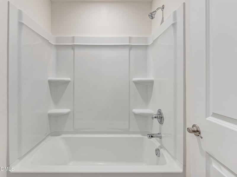 645 Hipwood Dr, Zebulon, NC 27597