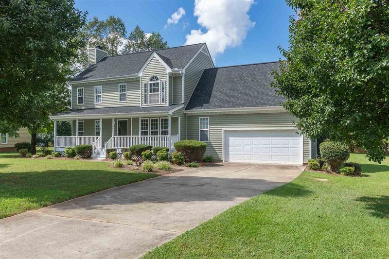 645 Long Cove Ct, Clayton, NC 27527