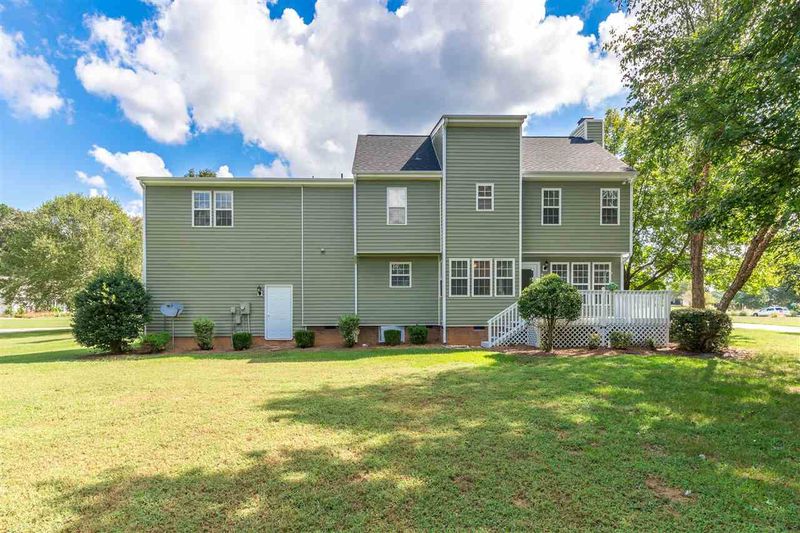 645 Long Cove Ct, Clayton, NC 27527
