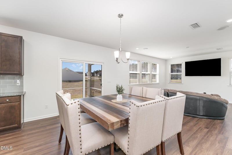 645 Thomas Gage Dr, Fuquay Varina, NC 27526