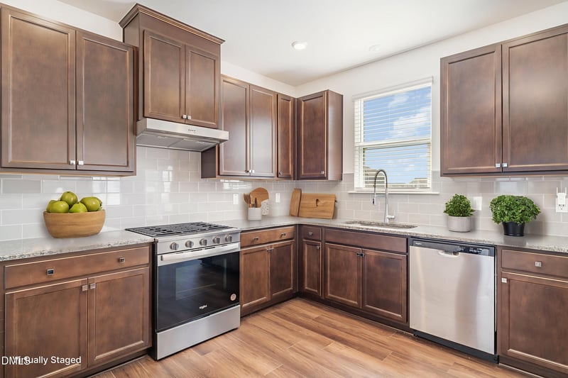 645 Thomas Gage Dr, Fuquay Varina, NC 27526