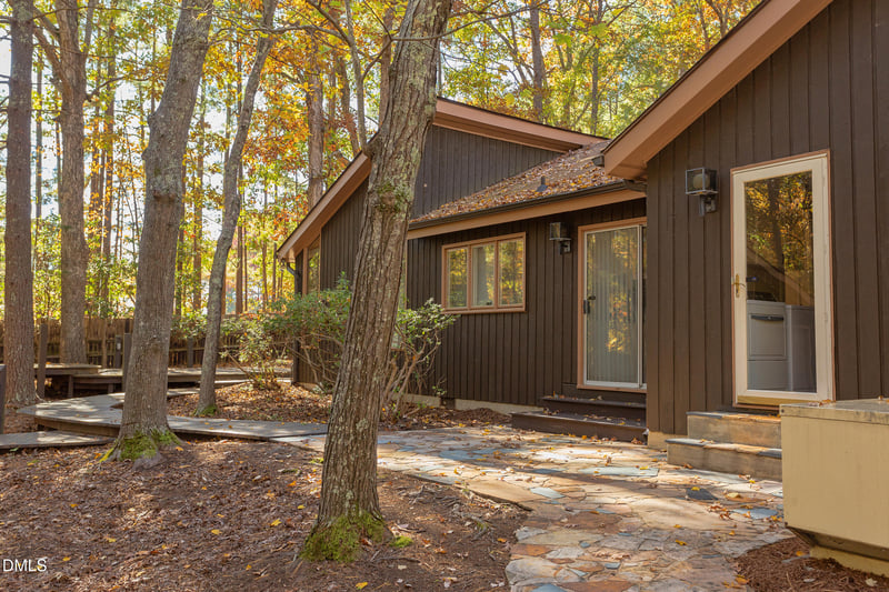 645 Wellington Dr, Chapel Hill, NC 27514