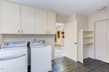 645 Wellington Dr, Chapel Hill, NC 27514