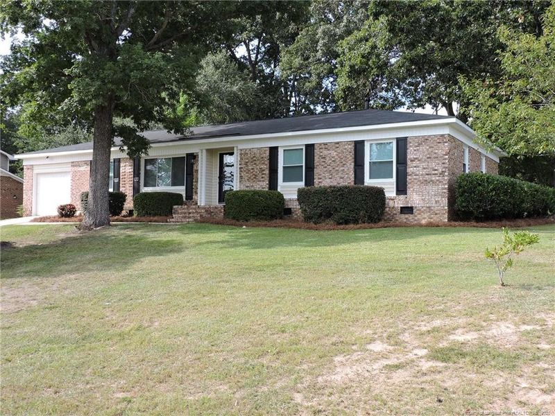 6454 Easthampton Rd, Fayetteville, NC 28314