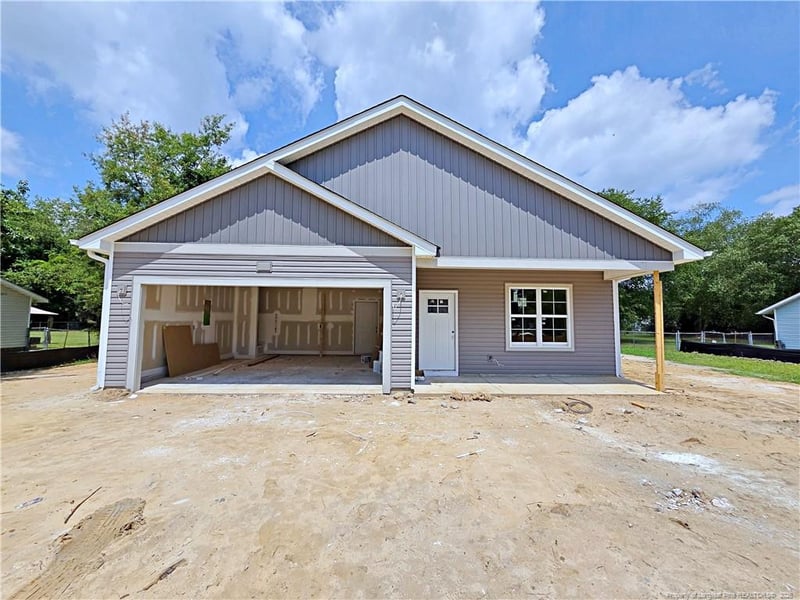 6456 Rannock Dr, Fayetteville, NC 28304