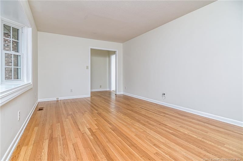 6464 Freeport Rd, Fayetteville, NC 28303