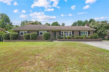 6465 Freeport Rd, Fayetteville, NC 28303
