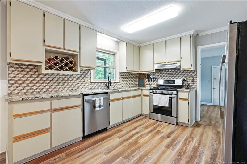 6465 Freeport Rd, Fayetteville, NC 28303