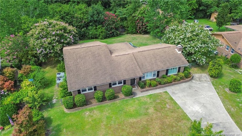 6465 Freeport Rd, Fayetteville, NC 28303