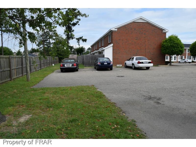 6467 Yadkin Rd, Fayetteville, NC 28303
