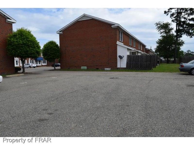6467 Yadkin Rd, Fayetteville, NC 28303