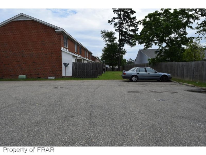 6467 Yadkin Rd, Fayetteville, NC 28303