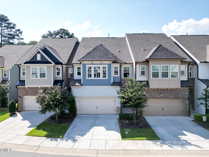 647 Newlyn Dr, Raleigh, NC 27606