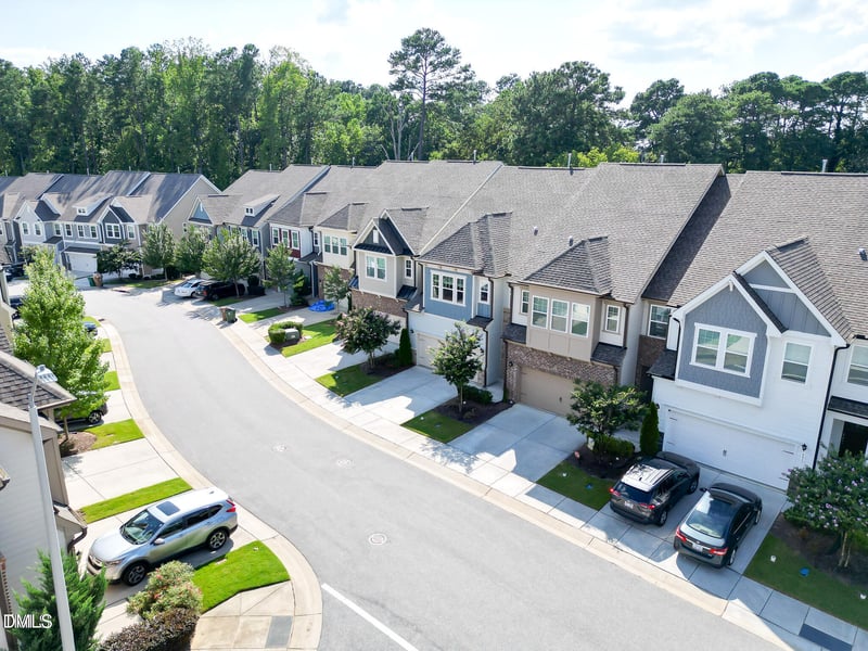 647 Newlyn Dr, Raleigh, NC 27606