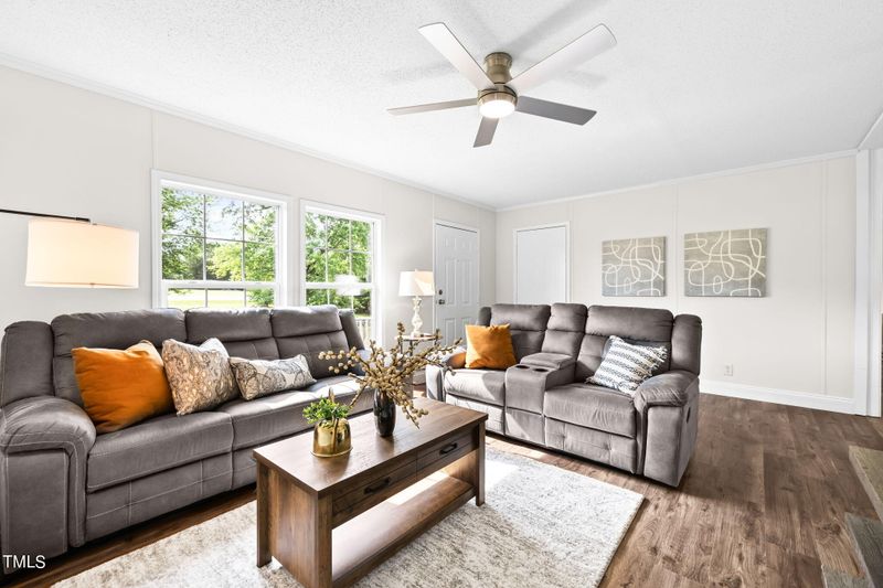 6476 Nc 62, Burlington, NC 27217