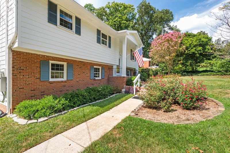 648 S Lakeside Dr, Raleigh, NC 27606