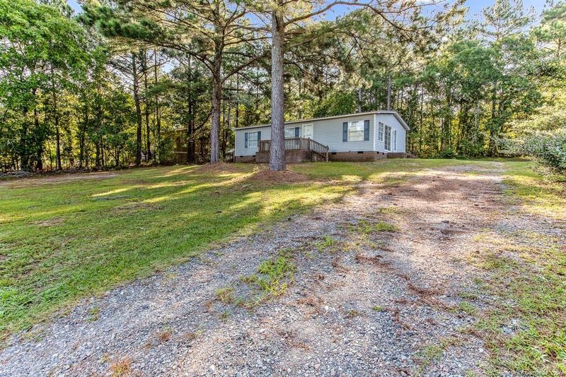 648 Nicole Dr, Sanford, NC 27332
