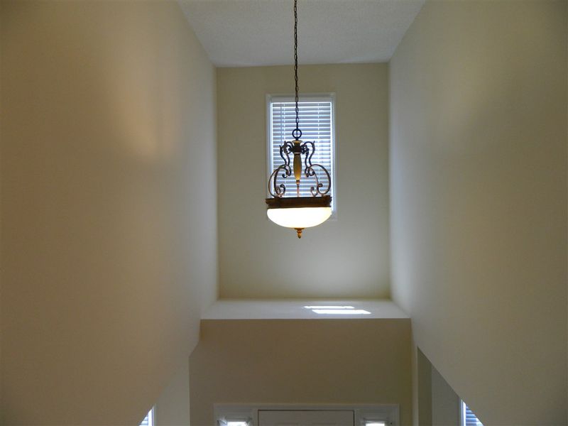 648 Penncross Dr, Raleigh, NC 27610