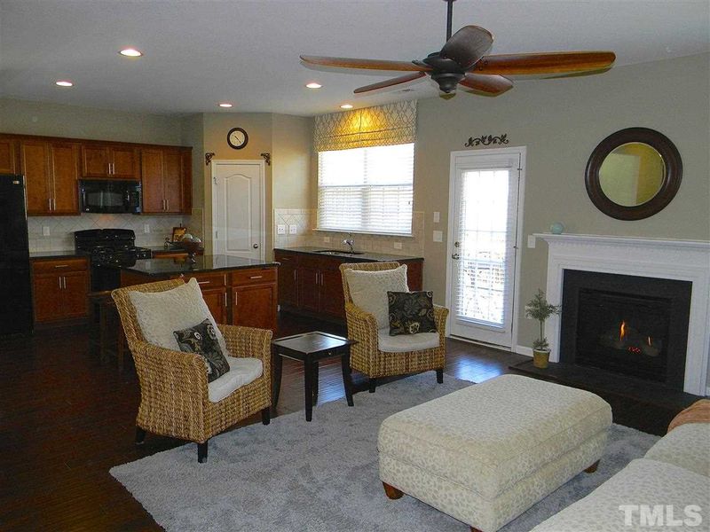 648 Sweet Laurel Ln, Apex, NC 27523