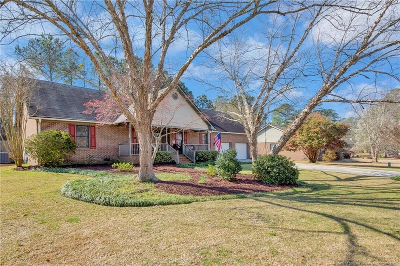 6487 Gaddis Dr, Fayetteville, NC 28306